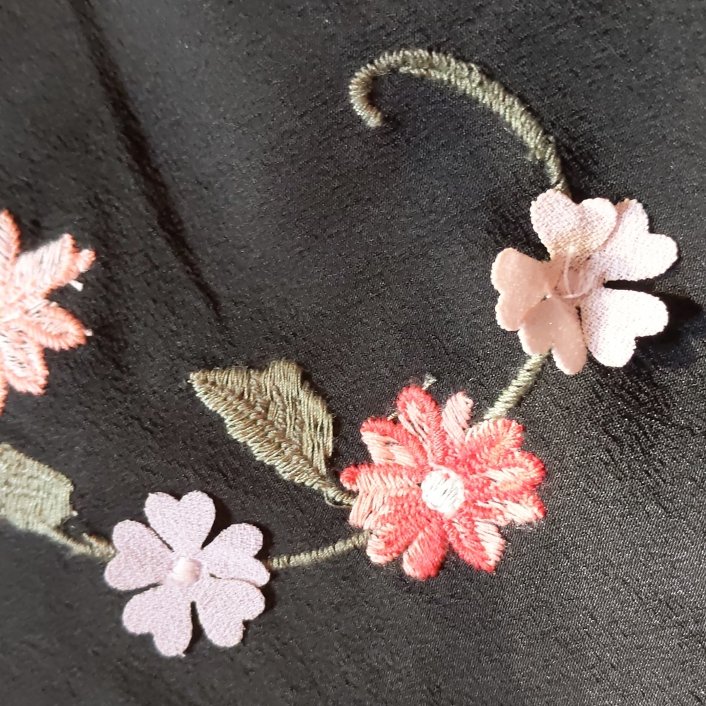 Embroidered H&M Divided Mini M Dress, Floral Loose Baby Doll Shift, Black Midi - Picture 5 of 16